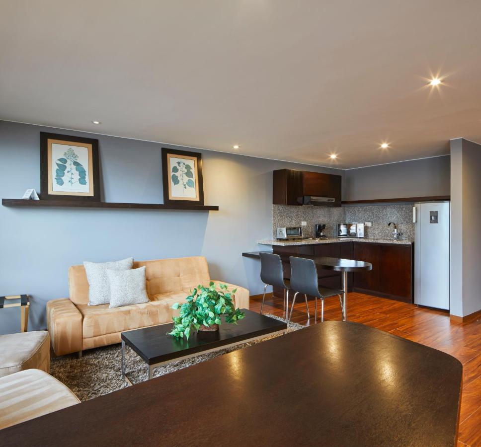 Nico Apartasuites Bogota Bagian luar foto